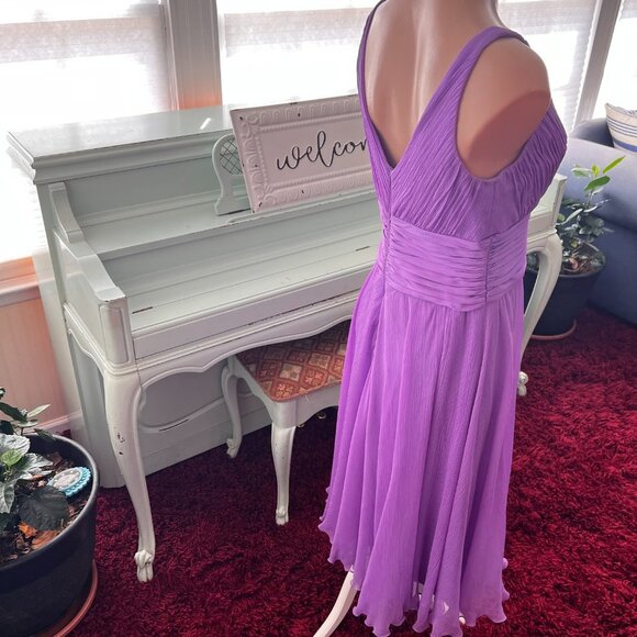 Adrianna Papell Boutique Lilac Silk Flowy Dress sz 6 - Picture 5 of 6